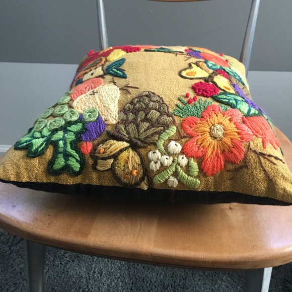 Vintage Finished Crewel Embroidery Repurposed Floral Rectangular Accent Pillow - Picture 9 of 16